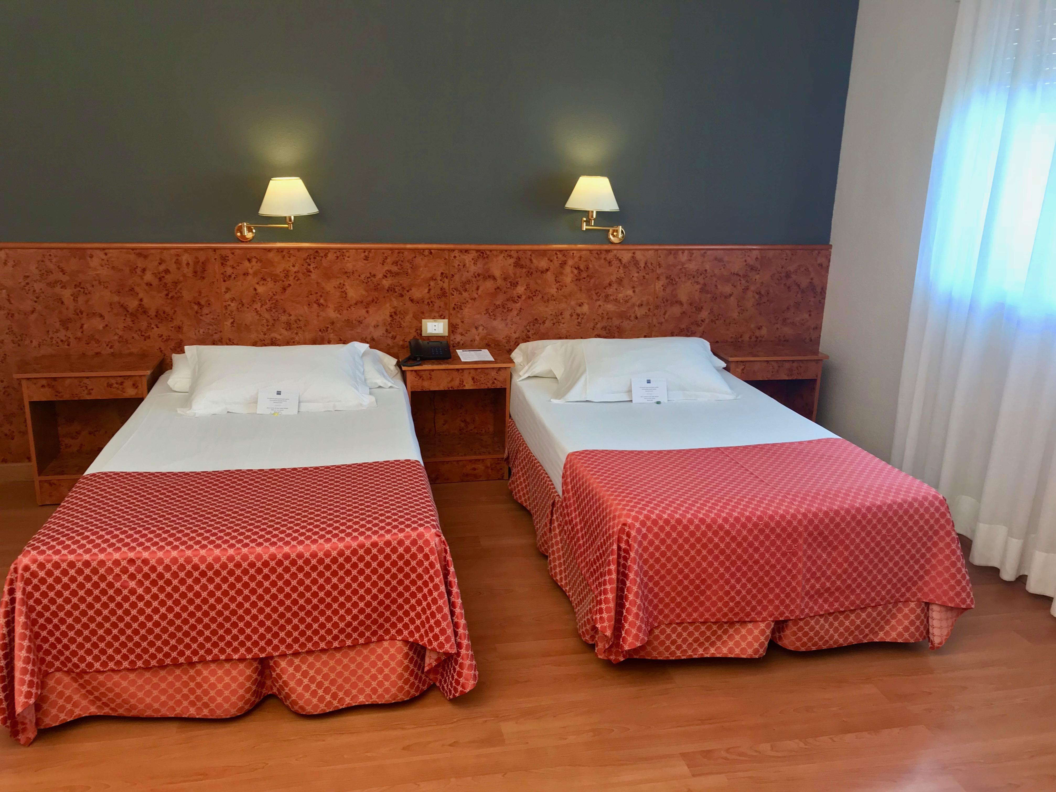 Ap Hotel Madrid Airport Eksteriør billede