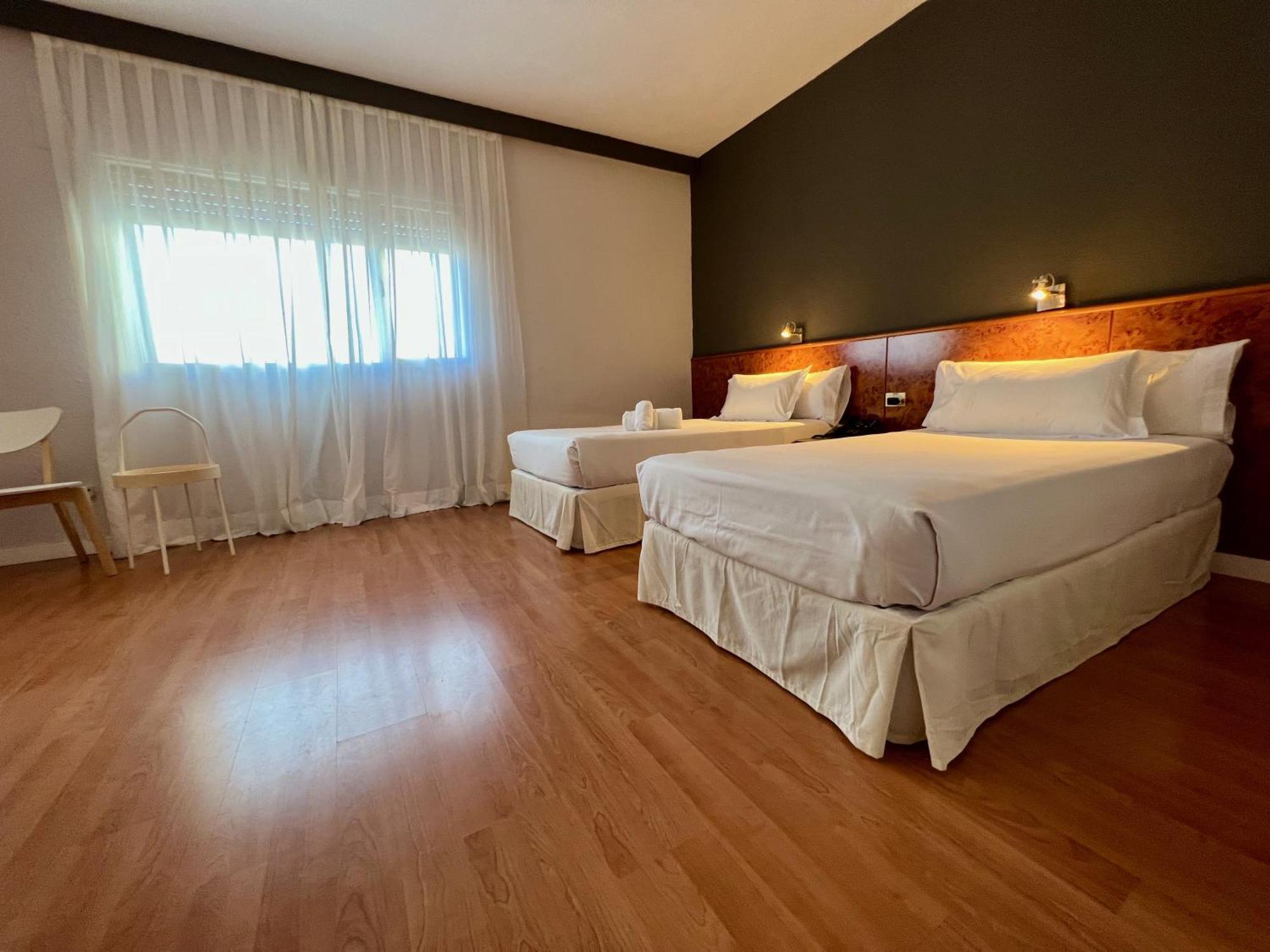 Ap Hotel Madrid Airport Eksteriør billede