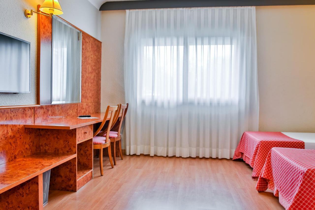Ap Hotel Madrid Airport Eksteriør billede